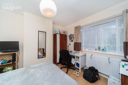 5 bedroom terraced house to rent - Photo 3