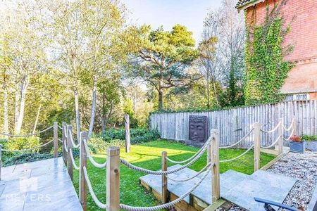 Prince Of Wales Road, Bournemouth, BH4 - Photo 4