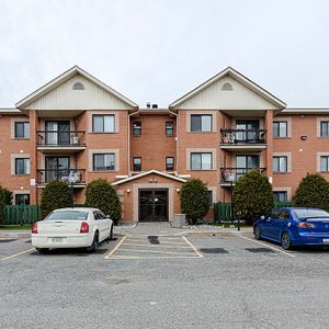 Mapleview Apartments - Photo 2