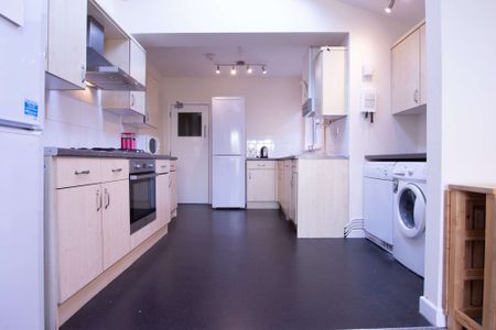 Great 6 bedroom house for busy students - Photo 5