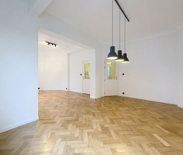 Gelijkvloerse verdieping met één slaapkamer in Ixelles - Photo 4