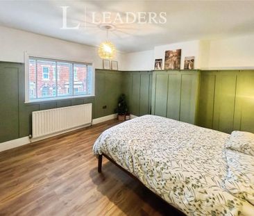 3 bedroom semi-detached house to rent - Photo 4