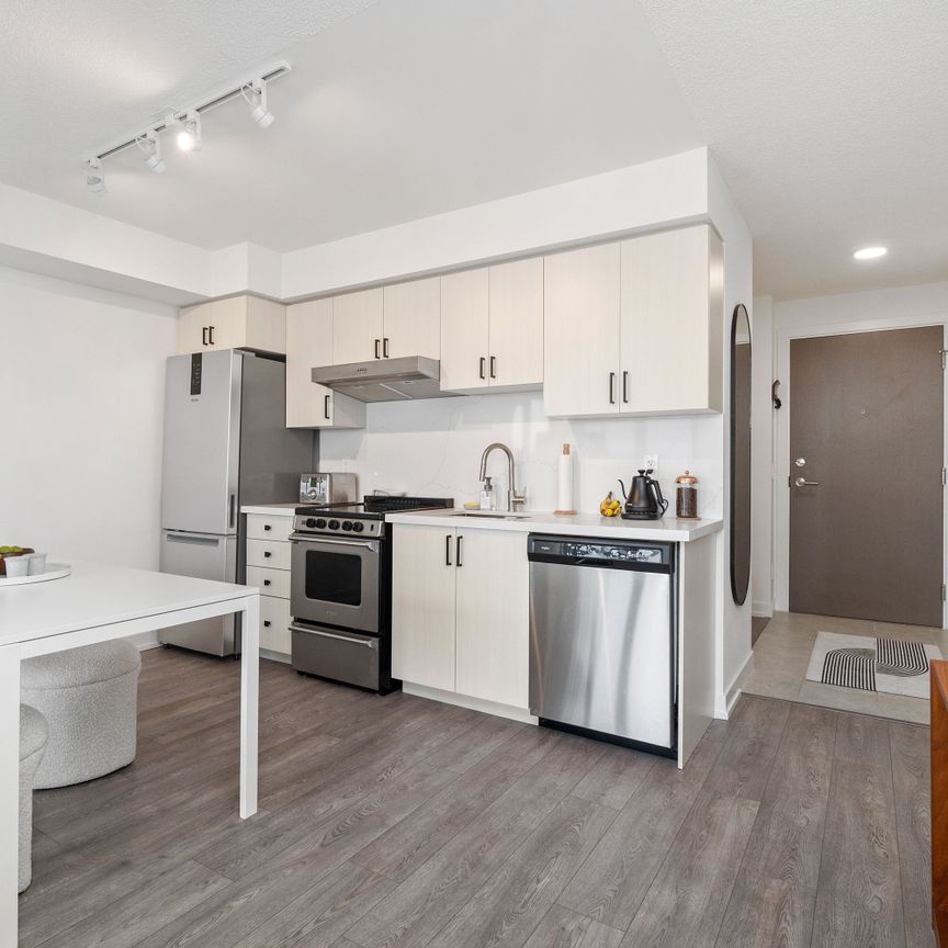 For Lease - 10 Wilby Crescent Unit# 2004, Toronto, Ontario - Photo 1