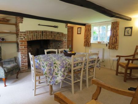 3 bedroom detached house to rent - Photo 4