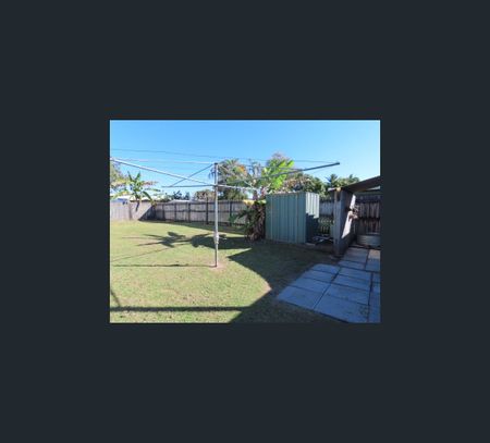 2/27 Downie Ave, Bucasia, Qld 4750 - Photo 2