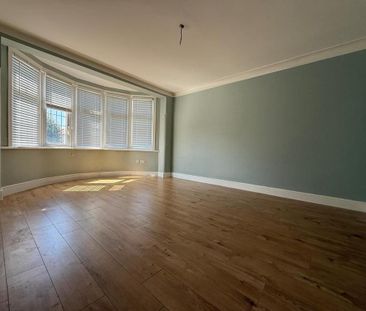 3 bedroom flat to rent - Photo 5