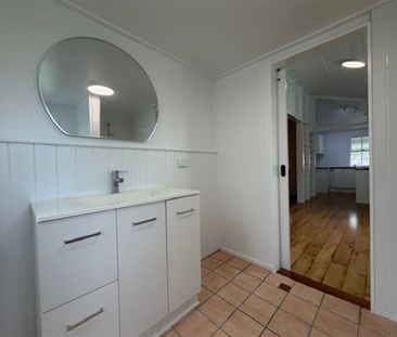 Newly Renovated 3 bedroom home in Hermit Park - Photo 3