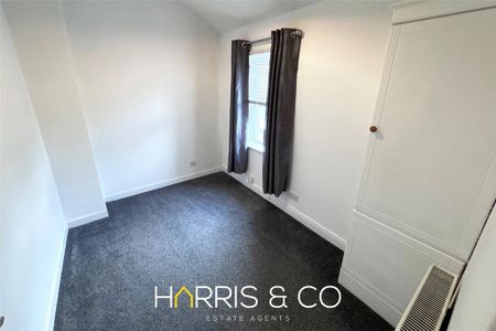 2 bedroom terraced house to rent - Photo 2