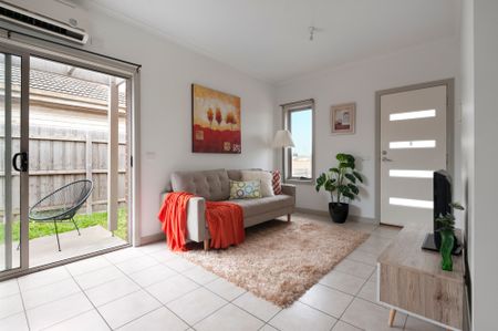 Great Value, Fantastic Location! - Photo 4