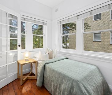 Private lifestyle apartment in central setting - Photo 4