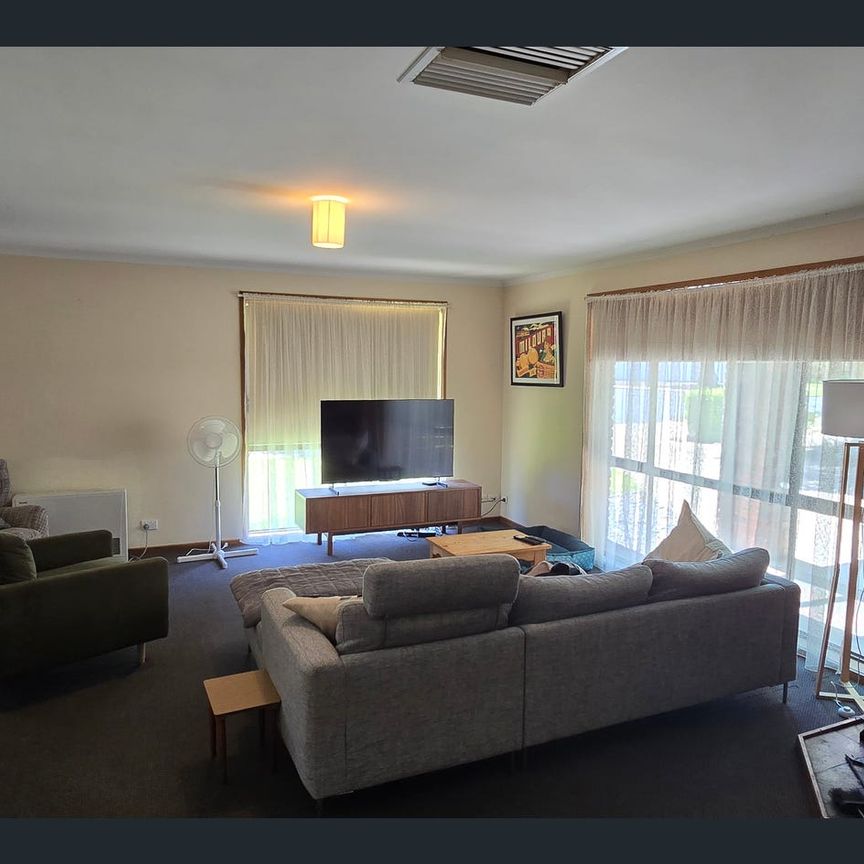 Three Bedroom Home - Photo 1