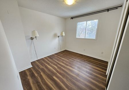 For Lease - 442 Church Street, Richmond Hill, Ontario - Photo 4