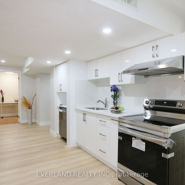 For Lease - 38 Kimberly Court Unit# Basement, Richmond Hill, Ontario - Photo 1