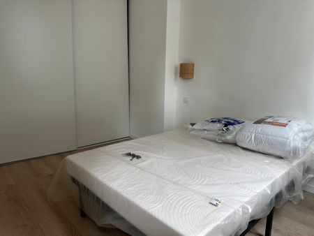 Location appartement Marseille 1er (13001) - Photo 2