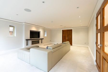 6 bedroom detached house to rent - Photo 4