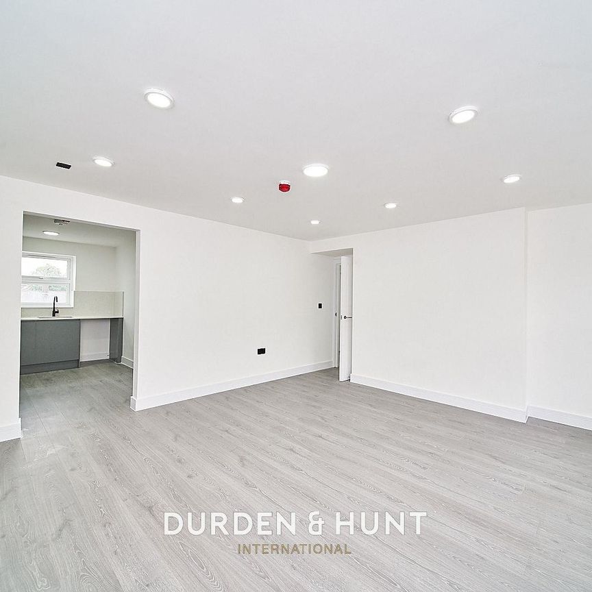 Birkbeck Mews, London - Photo 1