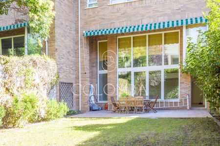 5 bedroom luxury House for rent in Madrid, Spain - Photo 2