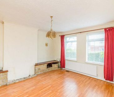 3 bedroom semi-detached house to rent - Photo 1