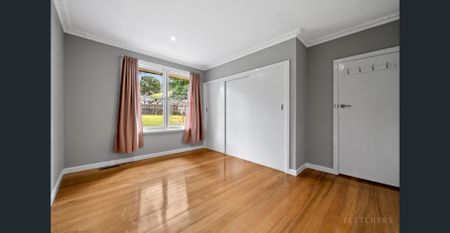 Modern Charm, Big Backyard Living – Your Ideal Family Home Awaits! - Photo 5