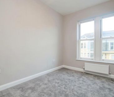 3 bedroom maisonette to rent - Photo 2