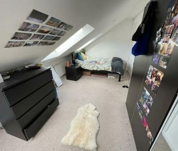 8 bedroom private hall to rent - Photo 5