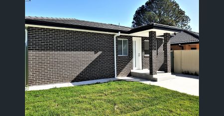 TWO BEDROOM IN ULTRACONVENIENT LOCATION! - Photo 5