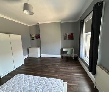 1 bedroom bedsit to rent - Photo 5