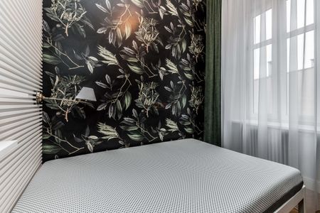 Przyjemne, ciche dwa pokoje w ścisłym centrum - Photo 4