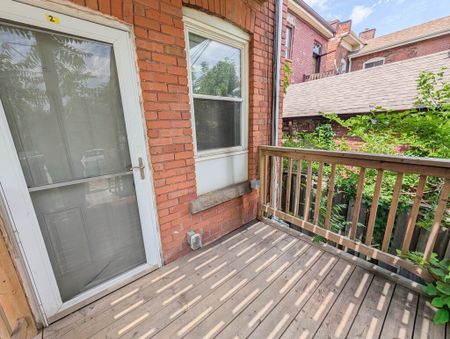 54 West Ave N, Hamilton - 3 Bedroom Apartment - Photo 4