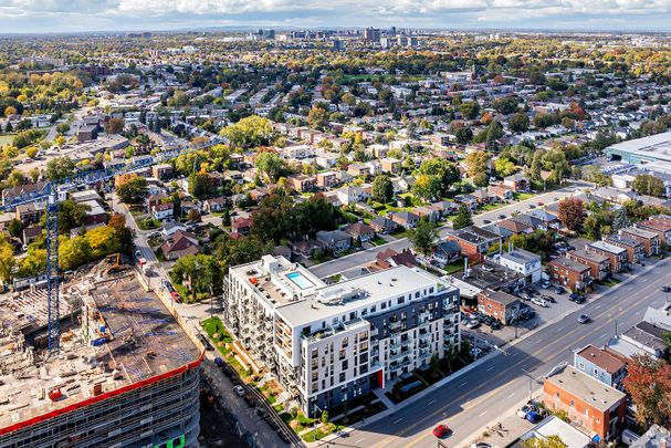 70 Boulevard des Laurentides, Laval, QC - Photo 1