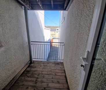 Pearl Court, 256 Oystermouth Rd, SA1 3UH, Swansea - Photo 5