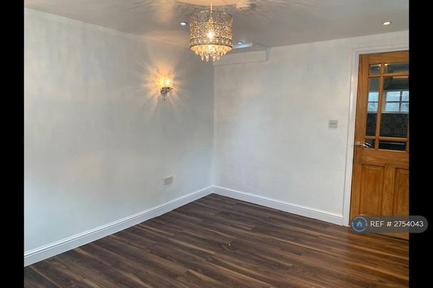 1 bedroom semi-detached house to rent - Photo 1