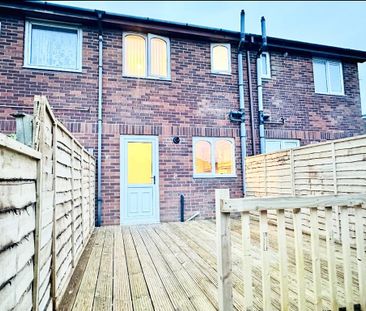 2 bedroom semi-detached house to rent - Photo 3