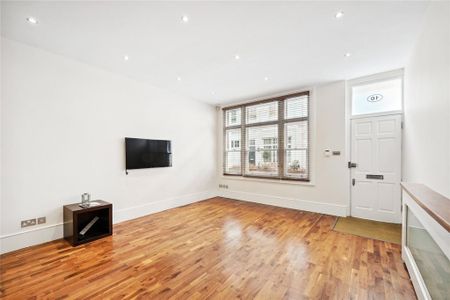 3 bedroom mews to rent - Photo 2