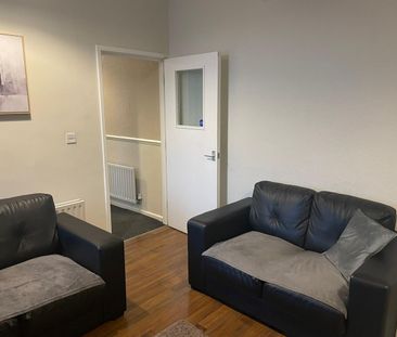 1 Bed Flat, Whiting Street, S8 - Photo 4