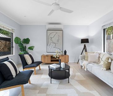 MODERN STYLED FAMILY HOME - Photo 3