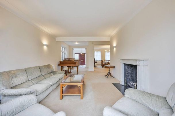 4 bedroom detached house to rent - Photo 1