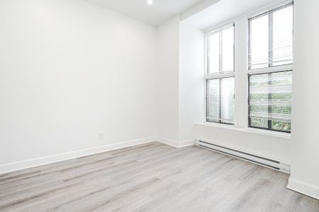 Rue St-Antoine O., H4C 1A5, Montréal - Photo 2