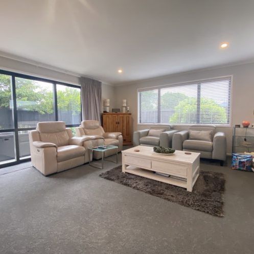 Summer Stunner - Photo 1