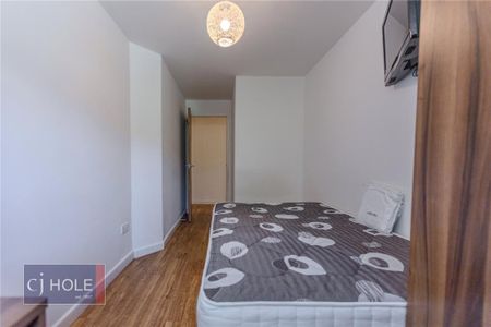 6 bedroom apartment to rent - Photo 4