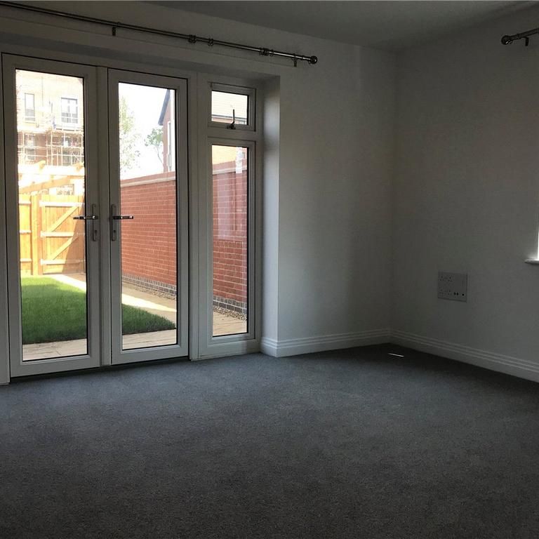 3 bedroom semi-detached house to rent - Photo 1