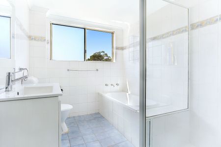 North Facing Ground Floor Apartment Boasts 157sqm of Indoor/outdoor Living - Photo 4