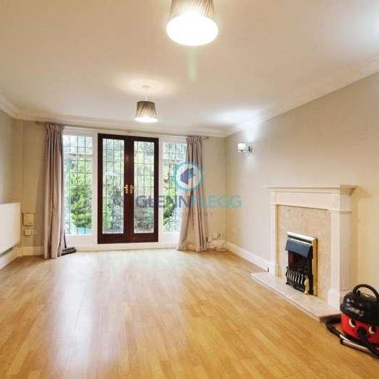 Tudor Court, Maidenhead, SL6 - Photo 1