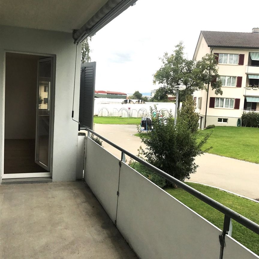 4-Zimmerwohnung im 1. OG mit Balkon - Photo 1