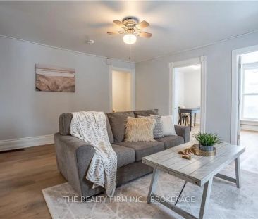 Detached Home For Lease | X8286178 - Photo 5