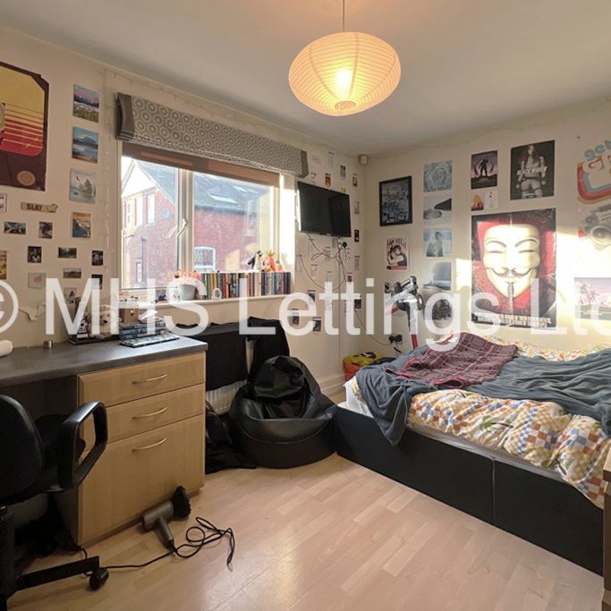 3 Bedroom Flat for rent in Headingley Avenue - Photo 1