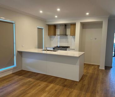 LOVELY 3 BEDROOM HOME - Photo 1