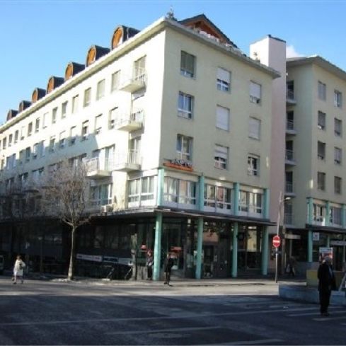 Apartment - Photo 2