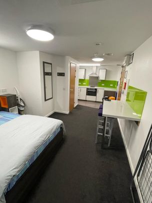 Studio Flat, St. Marys Road, SO14 - Photo 1