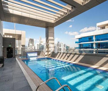 Fully Furnished | Bills Included | City View - Photo 6